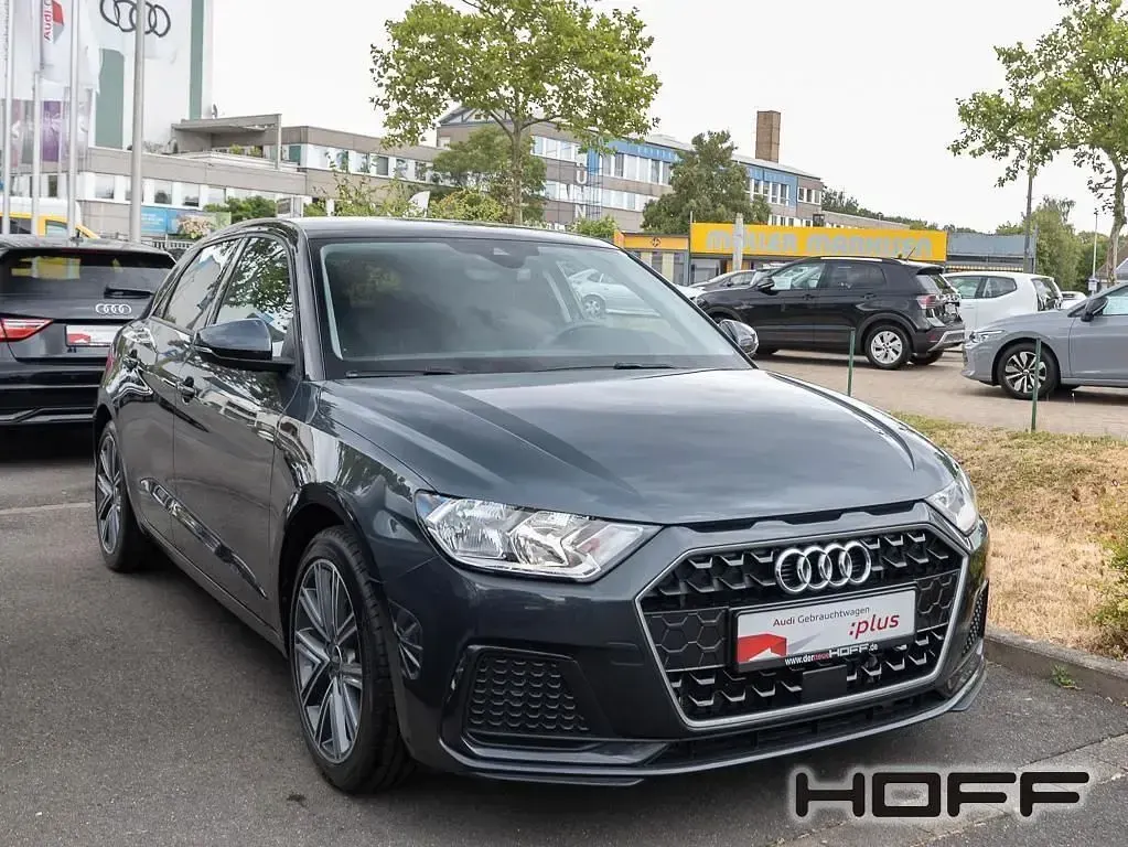Gebraucht Audi A1 Sportback Advanced 110 PS (80 kW) 2021 Manhattangrau metallic Kleinwagen