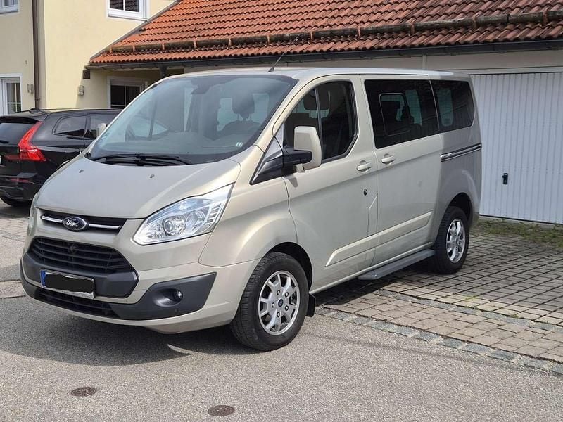 Gold Gebraucht 2013 Ford Tourneo Custom Trend Van / Kleinbus | 10.900 € (Guter Preis) - Bild 1/4