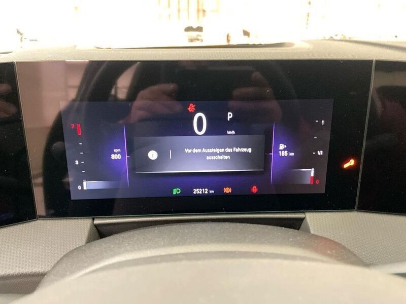 Gebraucht Opel Astra 131 PS (96 kW) 2024 Schwarz Limousine