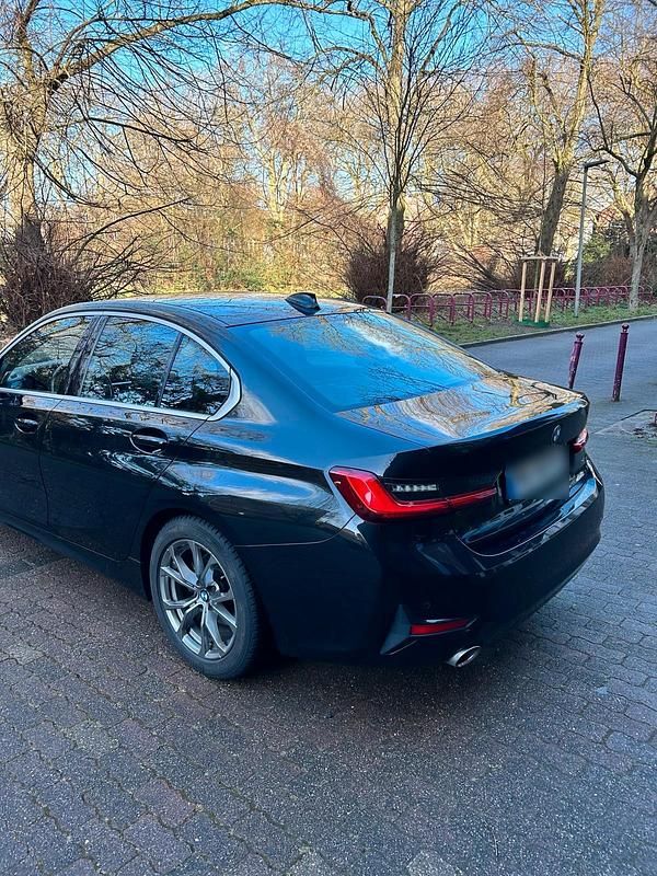 Gebraucht BMW 320 190 PS (139 kW) 2020 Schwarz Limousine