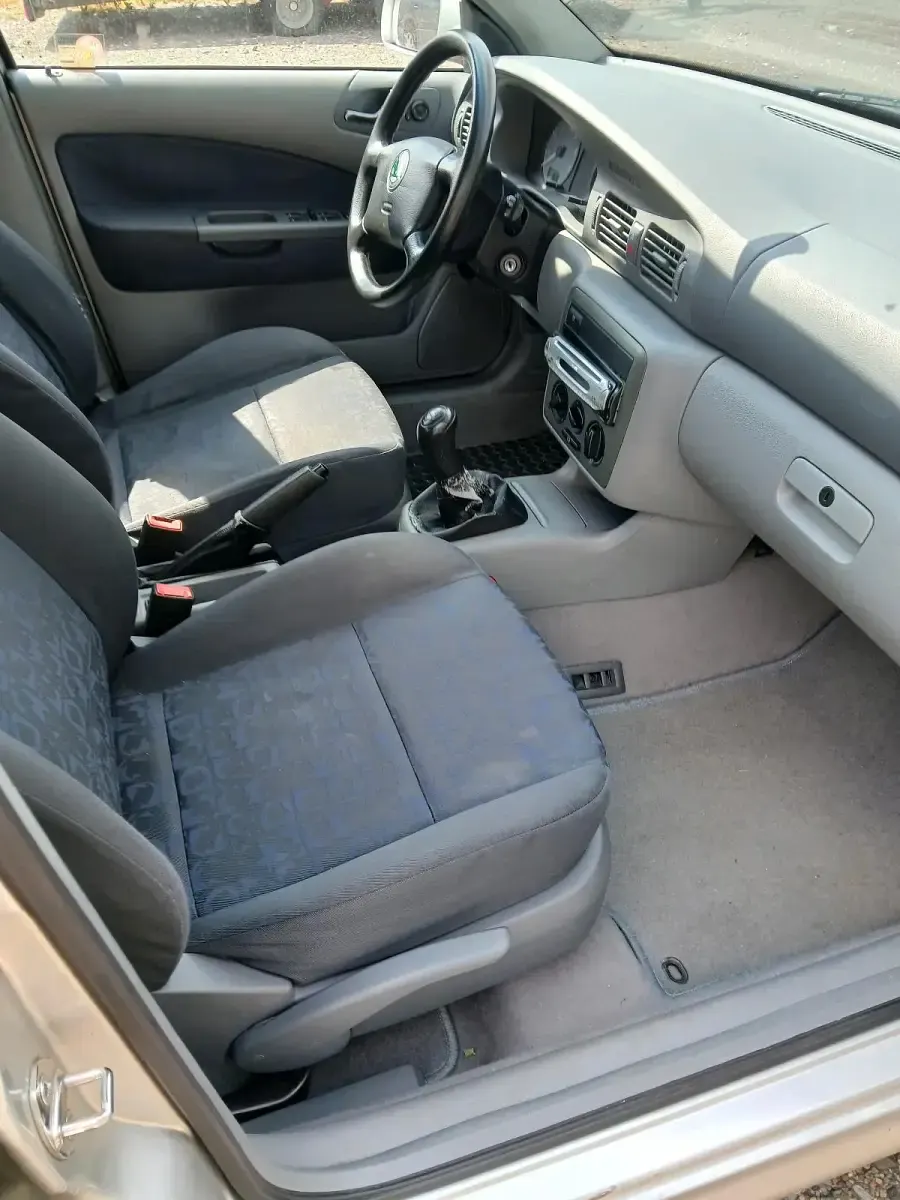 Gebraucht Skoda Octavia 75 PS (55 kW) 1998 Silber Limousine