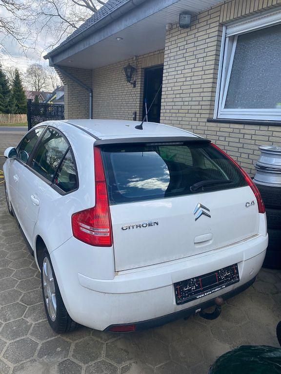 Second-hand Citroën C4 Comfort 109 CP (80 kW) 2008 Alb Berlinǎ