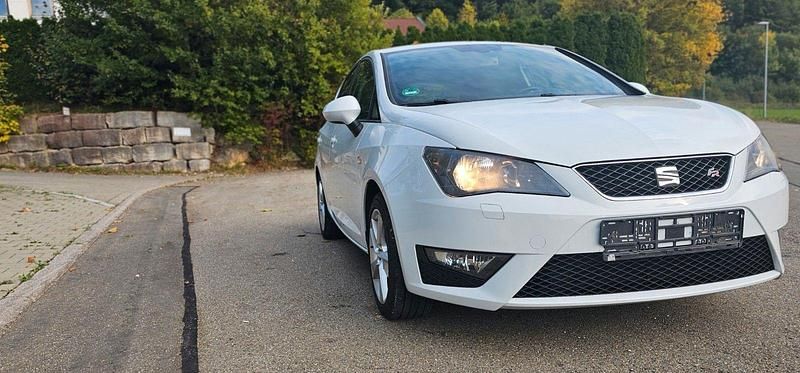 Weiß Gebraucht 2014 Seat Ibiza FR Kleinwagen | 6.499 € (Fairer Preis) - Bild 1/4
