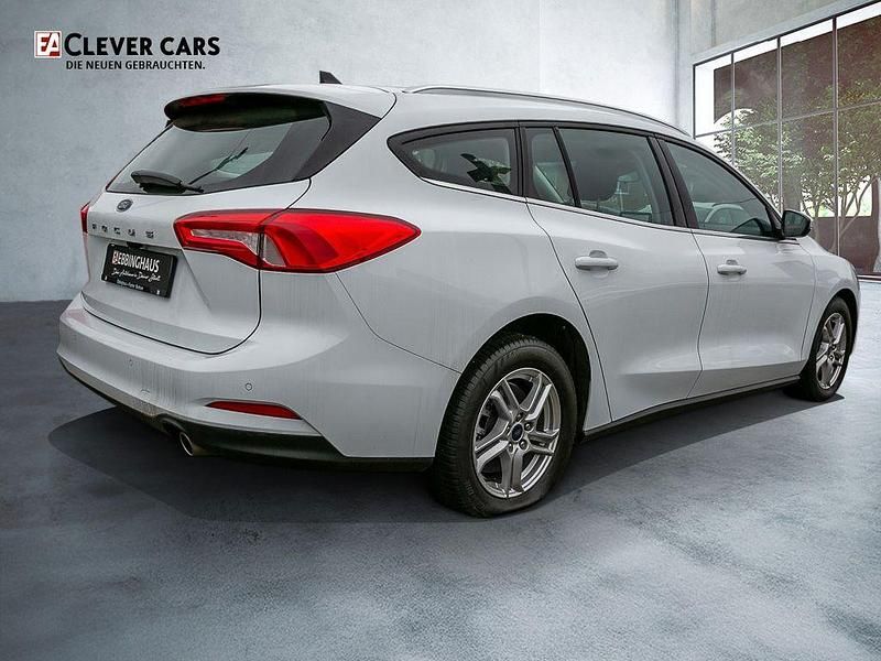 Gebraucht Ford Focus Cool & Connect 101 PS (74 kW) 2021 Weiß Kombi