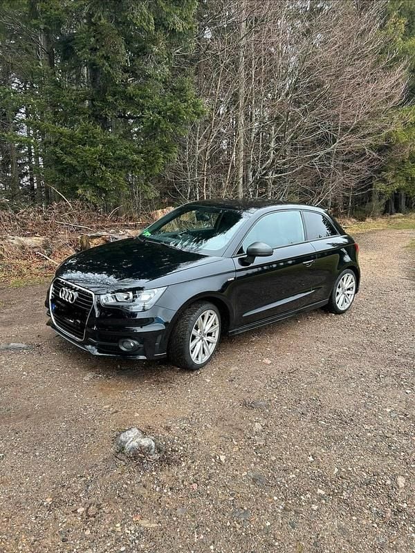 Gebraucht Audi A1 S-Line 185 PS (136 kW) 2011 Schwarz Kleinwagen