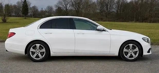 Gebraucht Mercedes E200 184 PS (135 kW) 2016 Weiß Limousine