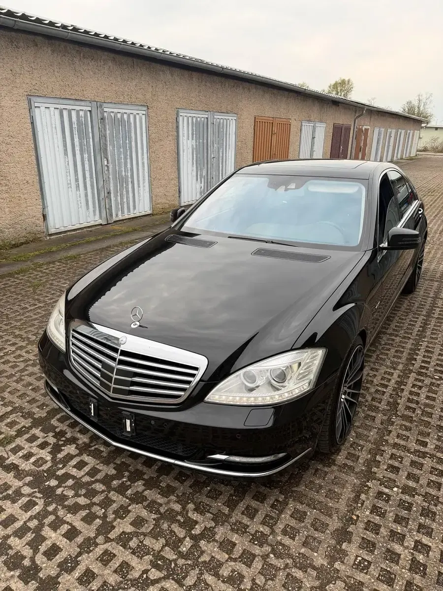 Gebraucht Mercedes S350 258 PS (189 kW) 2011 Schwarz Limousine