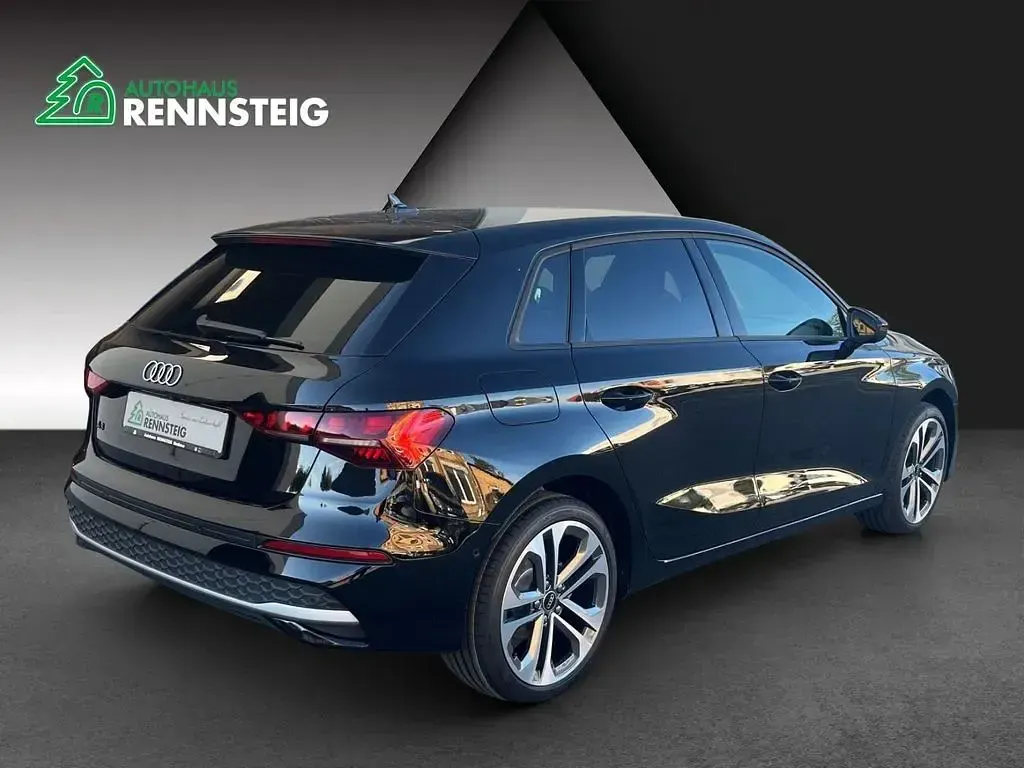 Gebraucht Audi A3 Sport 150 PS (110 kW) 2024 Schwarz Limousine