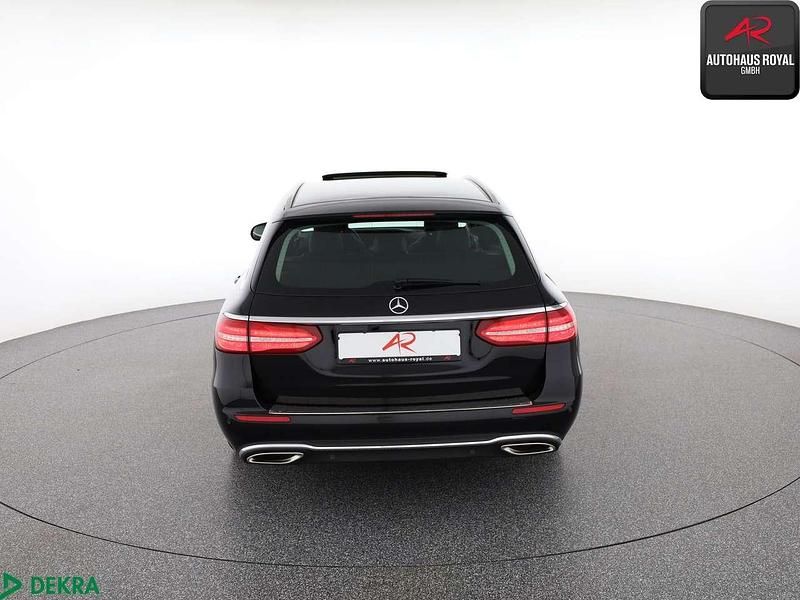 Gebraucht Mercedes E200 Avantgarde 184 PS (135 kW) 2018 Obsidianschwarz Kombi