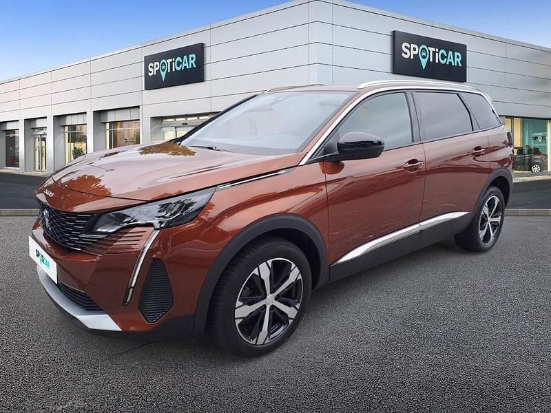 Braun Gebraucht 2023 Peugeot 5008 Allure Van / Kleinbus | 27.880 € (Fairer Preis) - Bild 1/1