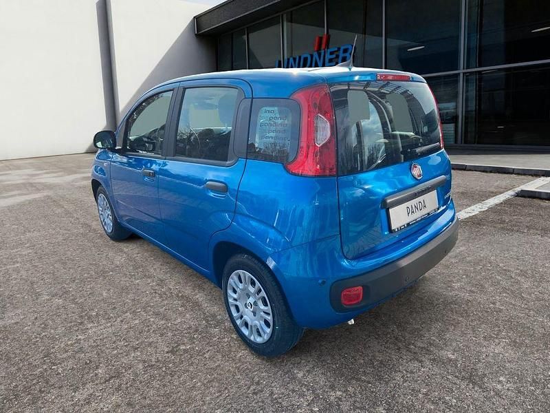 Neu Fiat Panda 69 PS (50 kW) 2025 Blau Limousine