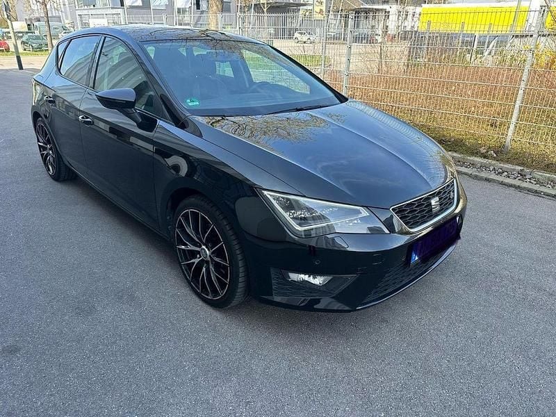 Usata Seat Leon FR 140 CV (102 kW) 2013 Nero Berlina