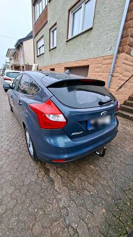 Gebraucht Ford Focus 136 PS (100 kW) 2014 Grau Kleinwagen