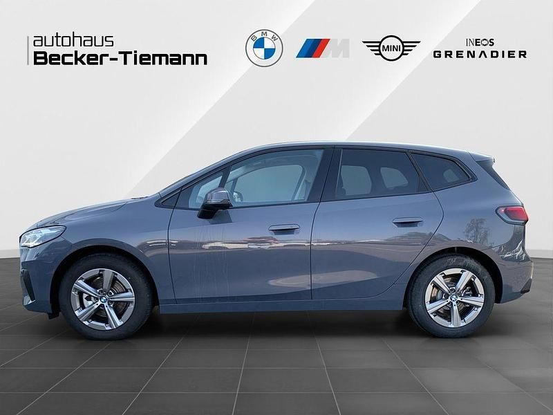 Gebraucht BMW 220 Active Tourer 156 PS (114 kW) 2025 Grau Van / Kleinbus