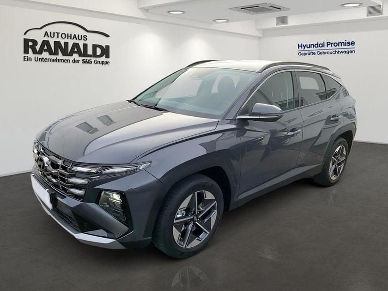 Grau Gebraucht 2024 Hyundai Tucson Trend SUV | 27.990 € (Superpreis) - Bild 1/4