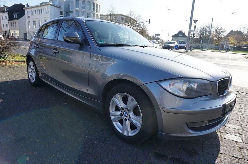Gebraucht BMW 116 Advantage 122 PS (89 kW) 2011 Grau Kleinwagen