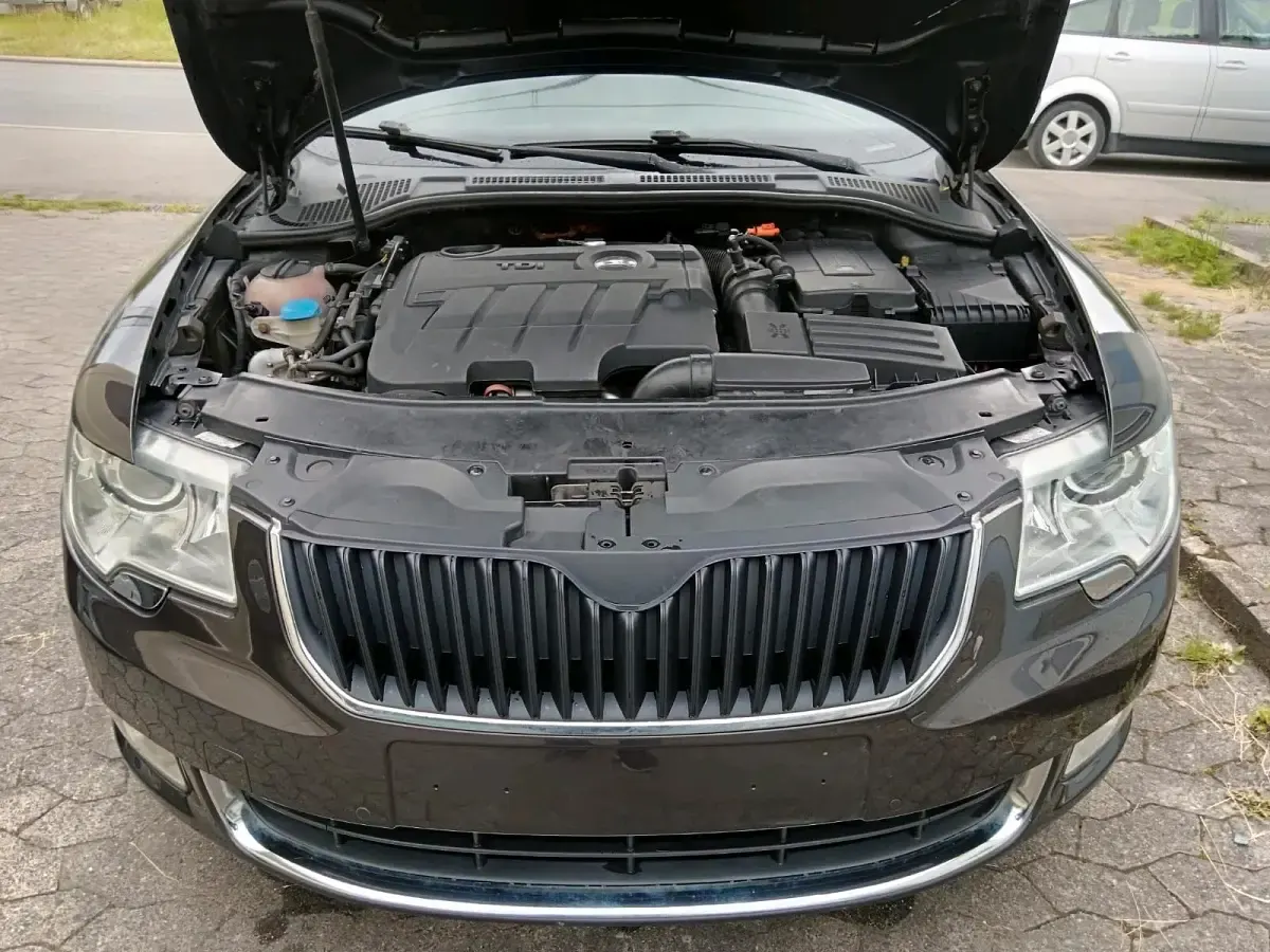 Gebraucht Skoda Superb 170 PS (125 kW) 2009 Braun Limousine