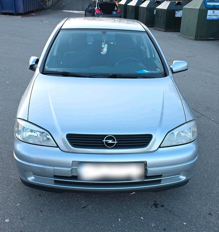 Gebraucht Opel Astra 101 PS (74 kW) 2001 Silber Kleinwagen