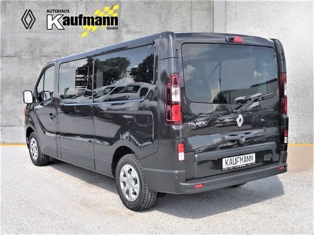Gebraucht Renault Trafic Life 110 PS (80 kW) 2024 Schwarz Van / Kleinbus