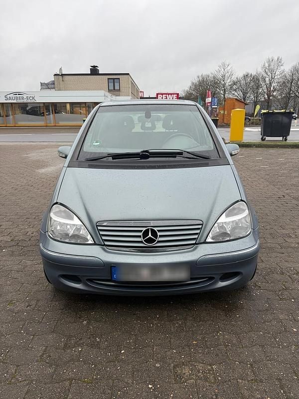 Grau Gebraucht 2003 Mercedes A170 Kleinwagen | 3.199 € - Bild 1/4