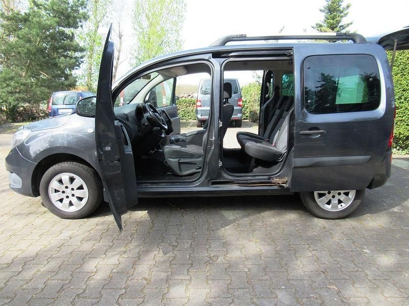 Grau Gebraucht 2012 Mercedes Citan 109 Kombi | 5.499 € (Teuer) - Bild 1/4