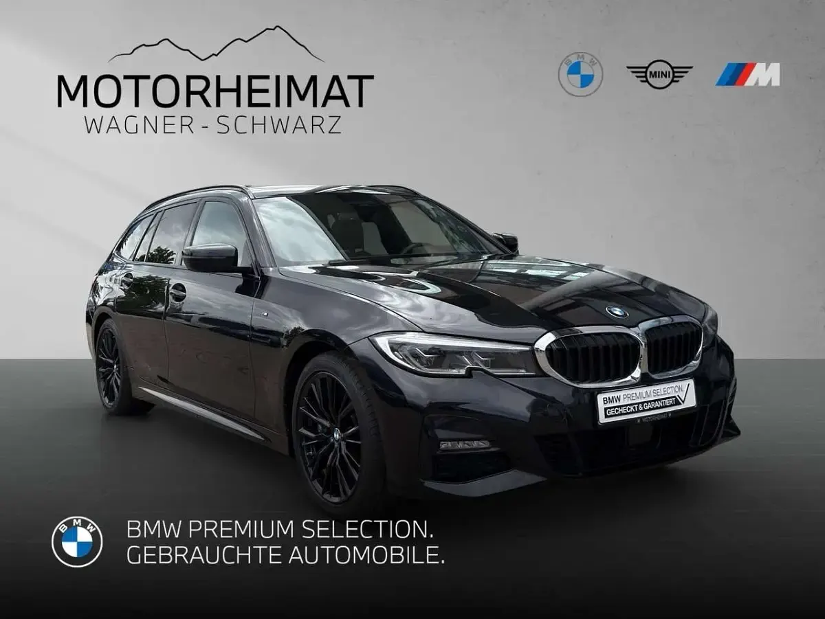 Gebraucht BMW 330 M Sport 265 PS (194 kW) 2020 Black sapphire Kombi