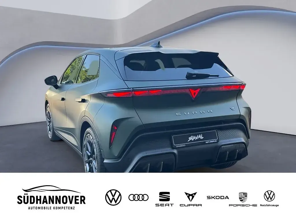 Neu Cupra Raval VZ 166 kW (226 PS) 2026 Grün Limousine