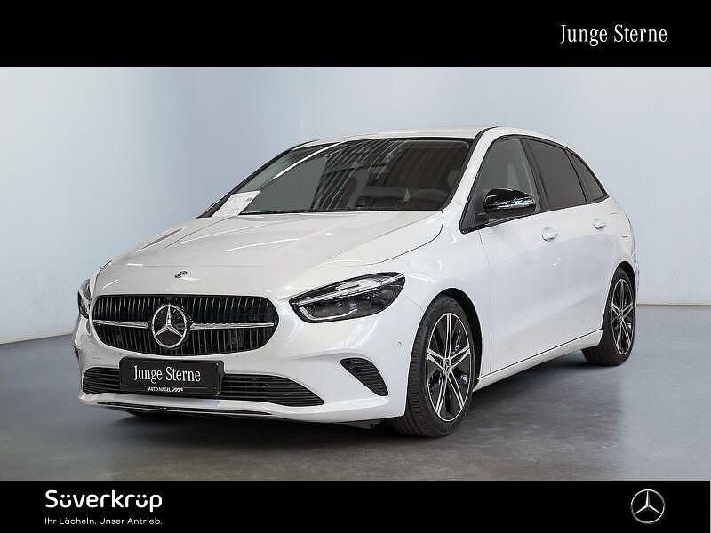 Weiß digitalweiß Gebraucht 2023 Mercedes B220 Progressive Van / Kleinbus | 35.180 € (Fairer Preis) - Bild 1/4