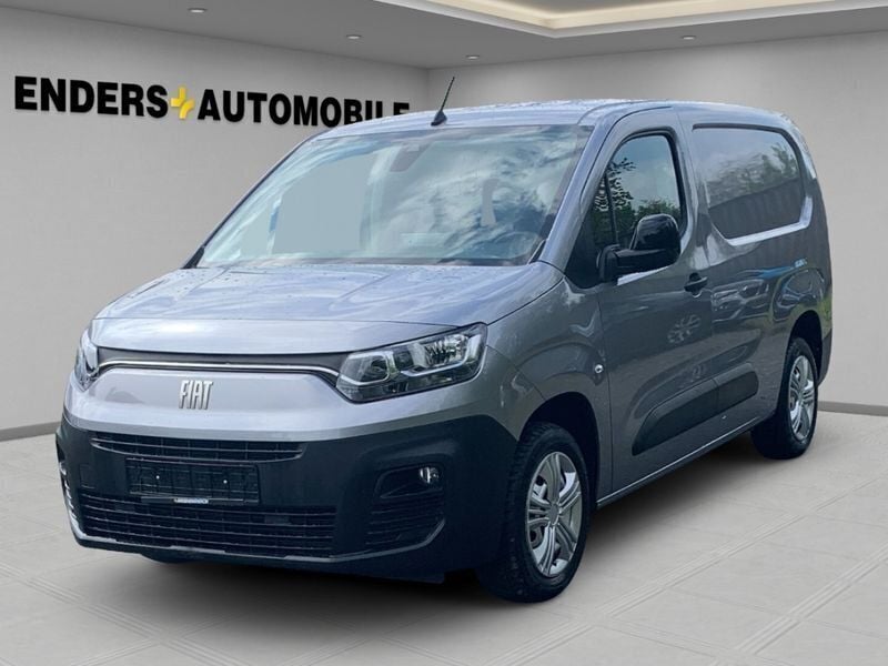 Grau Gebraucht 2023 Fiat Doblò Van / Kleinbus | 22.990 € (Fairer Preis) - Bild 1/4