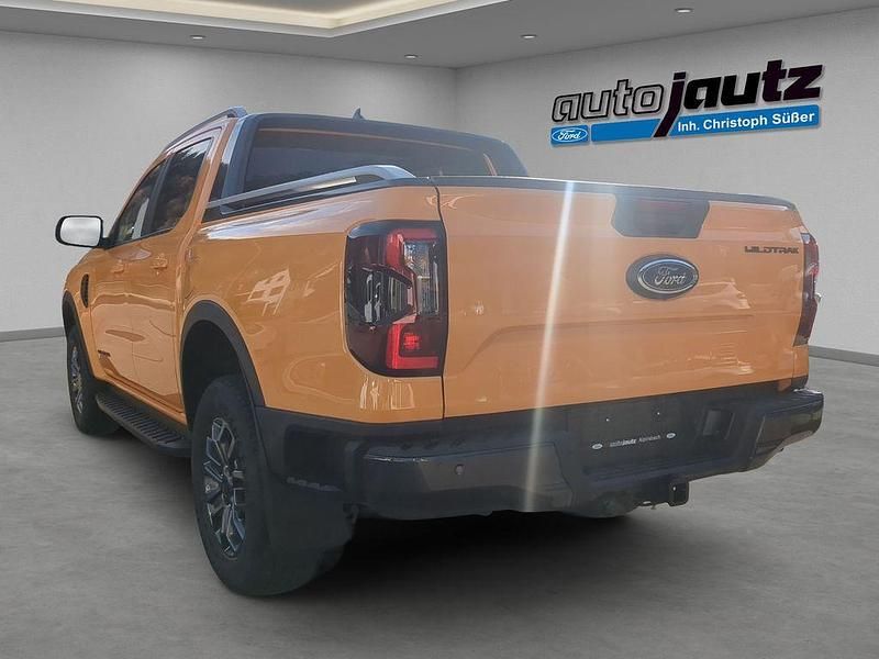 Neu Ford Ranger Wildtrack 241 PS (177 kW) 2025 Orange Pickup