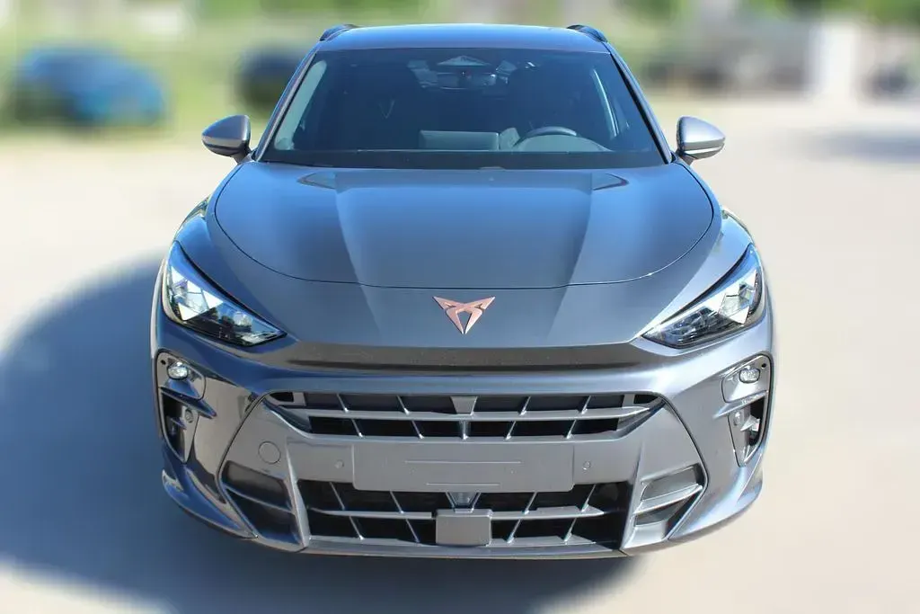 Neu Cupra Terramar VZ2 265 PS (194 kW) 2026 Grau SUV