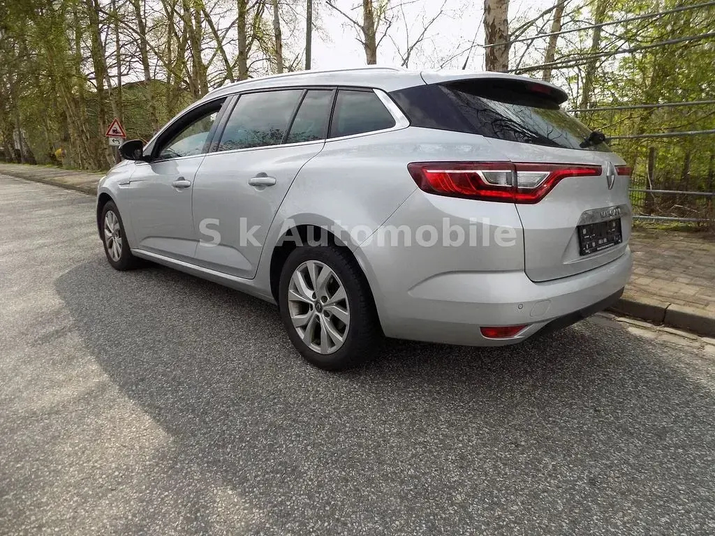 Gebraucht Renault Mégane LIMITED 140 PS (102 kW) 2020 Silber Limousine
