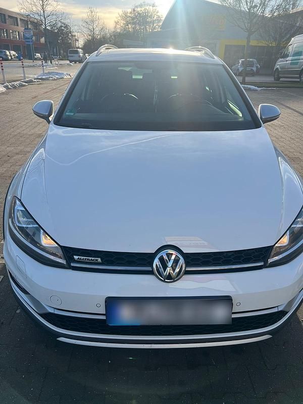 Weiß Gebraucht 2016 VW Golf VII Kombi | 8.900 € (Superpreis) - Bild 1/4