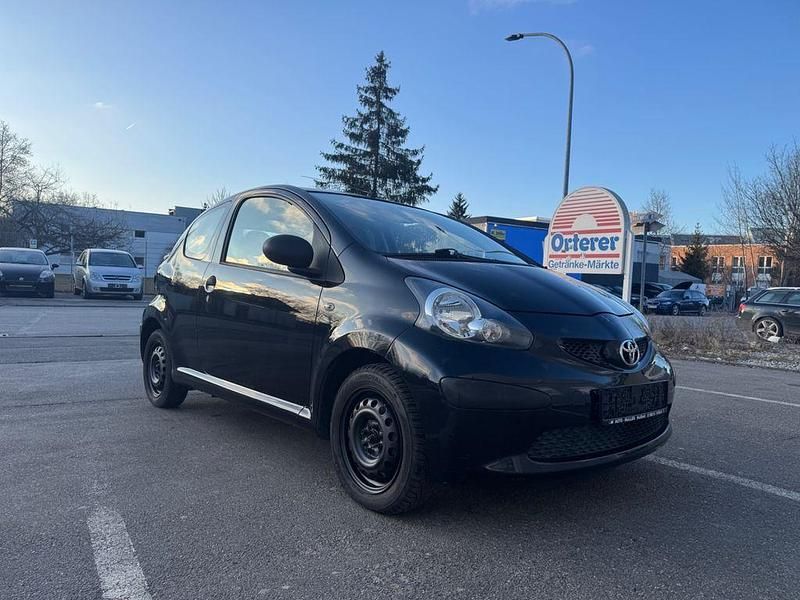 Gebraucht Toyota Aygo 68 PS (50 kW) 2006 Schwarz Kleinwagen