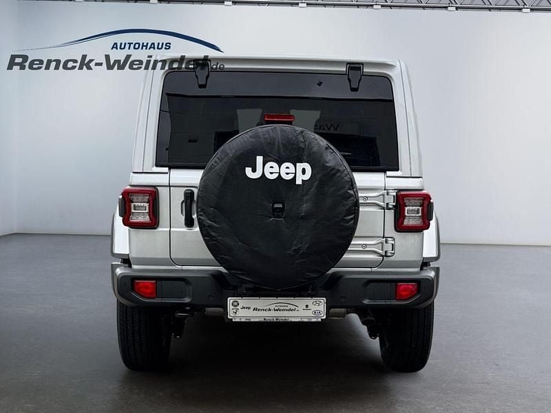 Gebraucht Jeep Wrangler Unlimited Sahara 272 PS (200 kW) 2024 Silber SUV