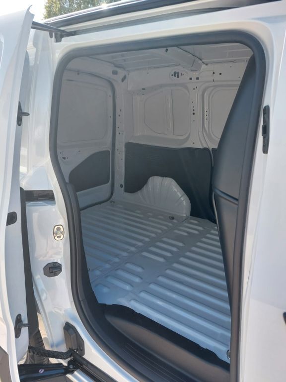 Neu Fiat Doblò 102 PS (75 kW) 2025 Weiß Van / Kleinbus