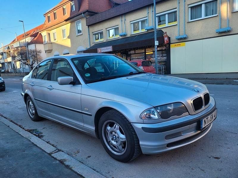 Silber Gebraucht 1999 BMW 323 Sport Line Limousine | 1.650 € (Superpreis) - Bild 1/4