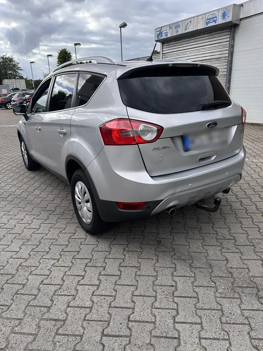 Gebraucht Ford Kuga 140 PS (102 kW) 2011 Silber SUV