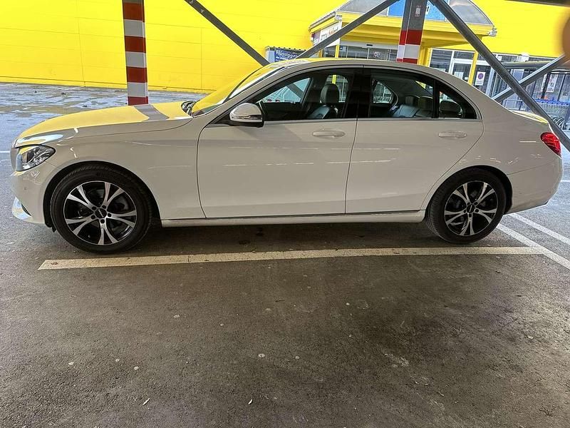 Gebraucht Mercedes C200 136 PS (100 kW) 2016 Weiß Limousine