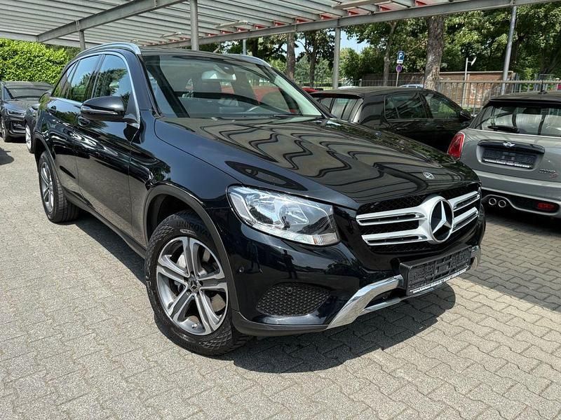 Schwarz Gebraucht 2019 Mercedes GLC220 SUV | 19.899 € (Guter Preis) - Bild 1/4