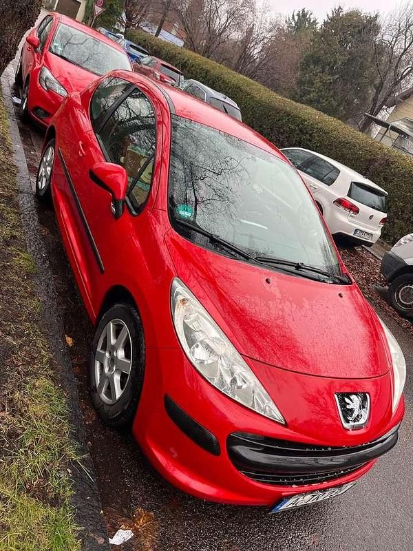 Gebraucht Peugeot 207 Filou 73 PS (53 kW) 2006 Rot Limousine