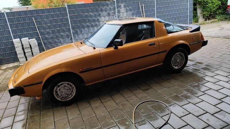 Gold Gebraucht 1980 Mazda RX7 Kleinwagen | 13.000 € - Bild 1/4