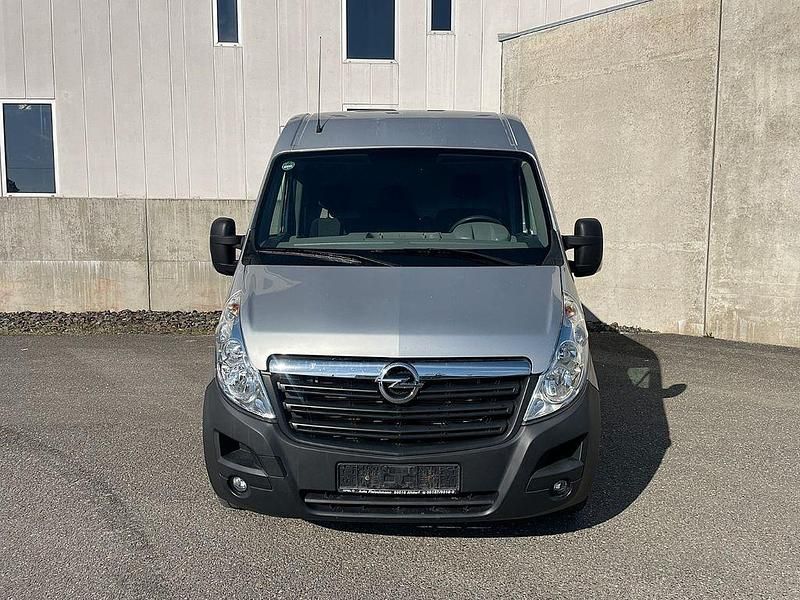Gebraucht Opel Movano 145 PS (106 kW) 2011 Silber Van / Kleinbus