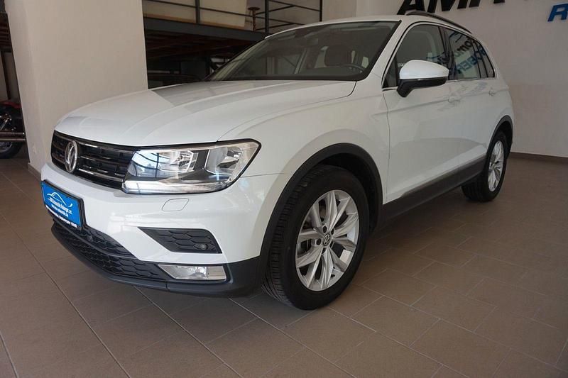 Weiß Gebraucht 2017 VW Tiguan Comfortline SUV | 15.850 € (Superpreis) - Bild 1/4