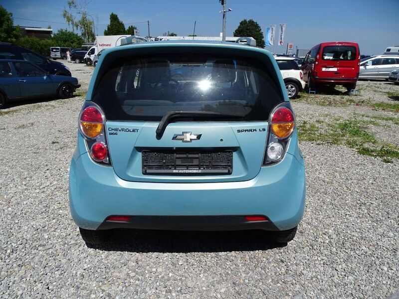 Gebraucht Chevrolet Spark LS 82 PS (60 kW) 2010 Blau Kleinwagen