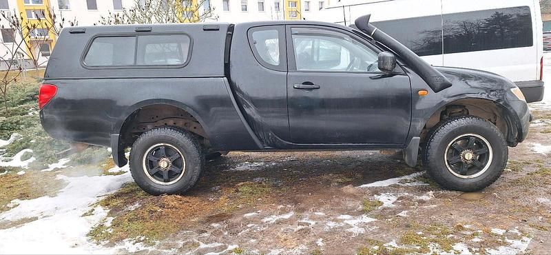 Gebraucht Mitsubishi L200 136 PS (100 kW) 2006 Schwarz Abholung