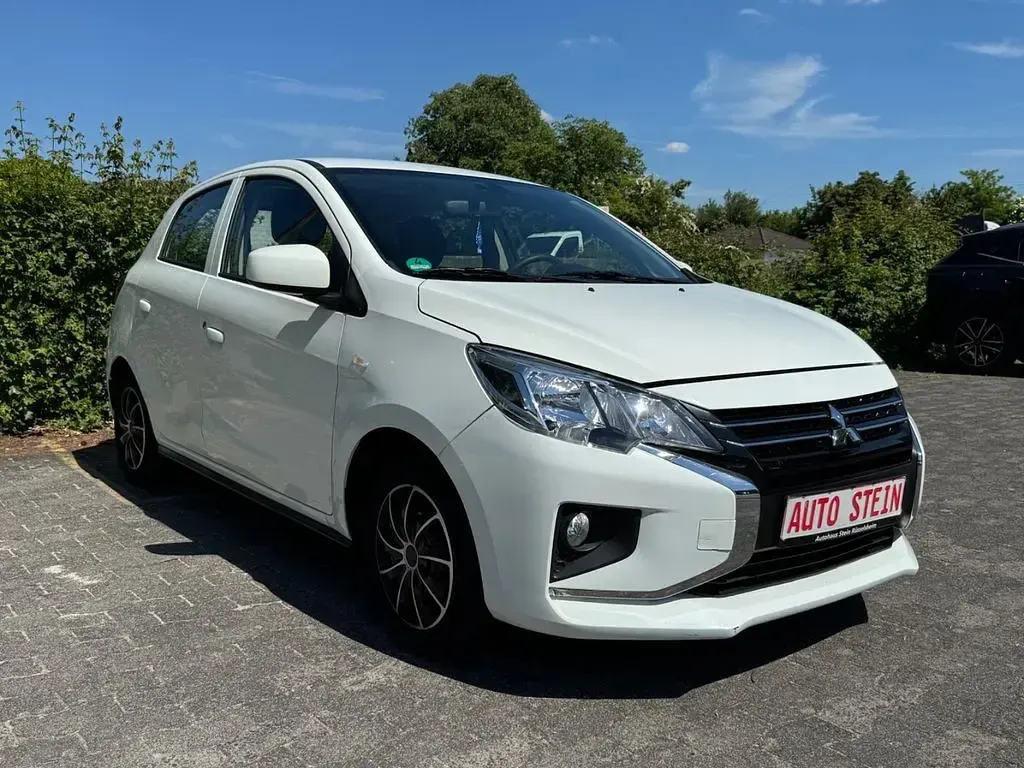 Gebraucht Mitsubishi Space Star Basis 71 PS (52 kW) 2020 Weiß Kleinwagen
