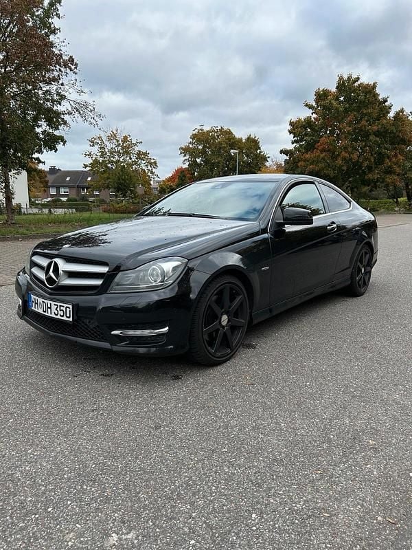 Schwarz Gebraucht 2012 Mercedes C350 AMG Coupé | 9.699 € (Superpreis) - Bild 1/4