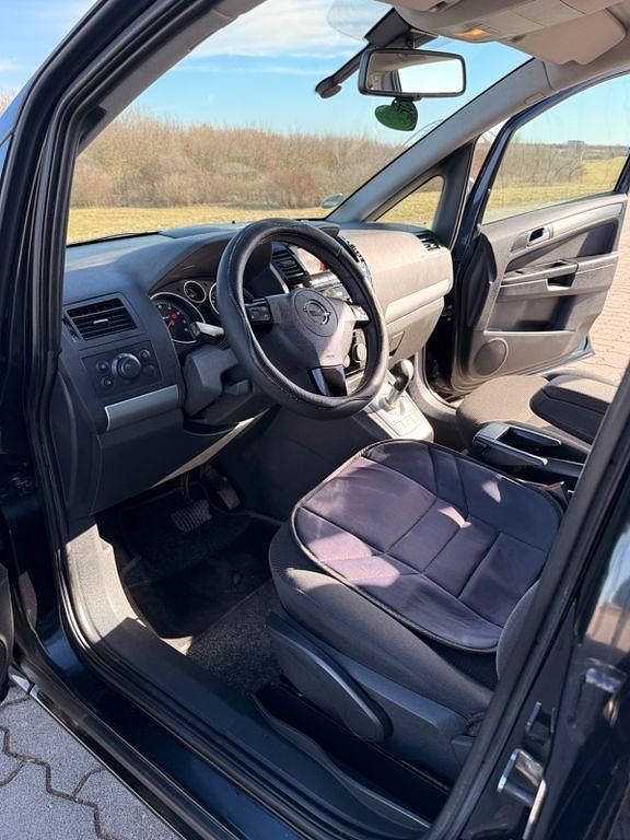 Gebraucht Opel Zafira 140 PS (102 kW) 2013 Schwarz Van / Kleinbus