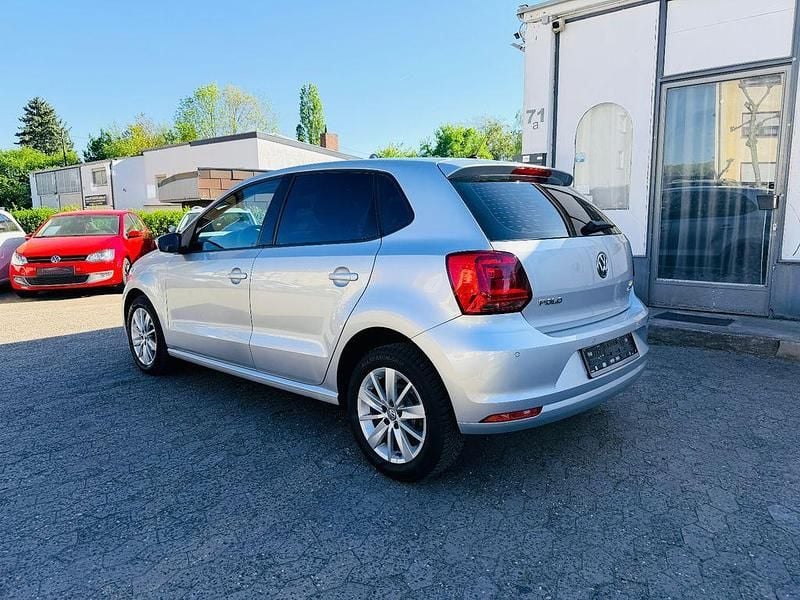 Gebraucht VW Polo Comfortline 75 PS (55 kW) 2016 Silber Limousine